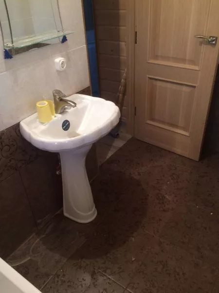 Дом в Городне: водопровод и ванная комната — фото 17